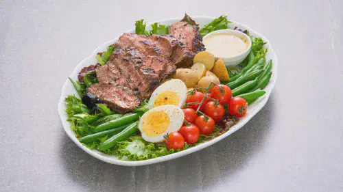 Grilled Steak Niçoise Salad Image 