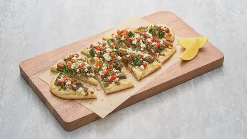 Za’atar Beef & Kale Flatbread Image 