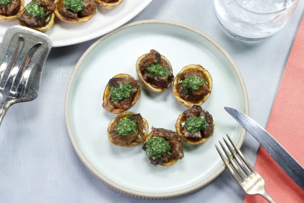 Boneless Bottom Blade Simmering Steak Red Wine-Braised Beef Roast in Potato Skins